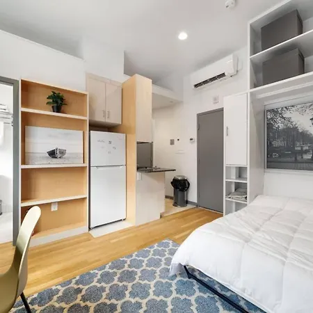 Simple Furnished Studio In The Heart Of Boston